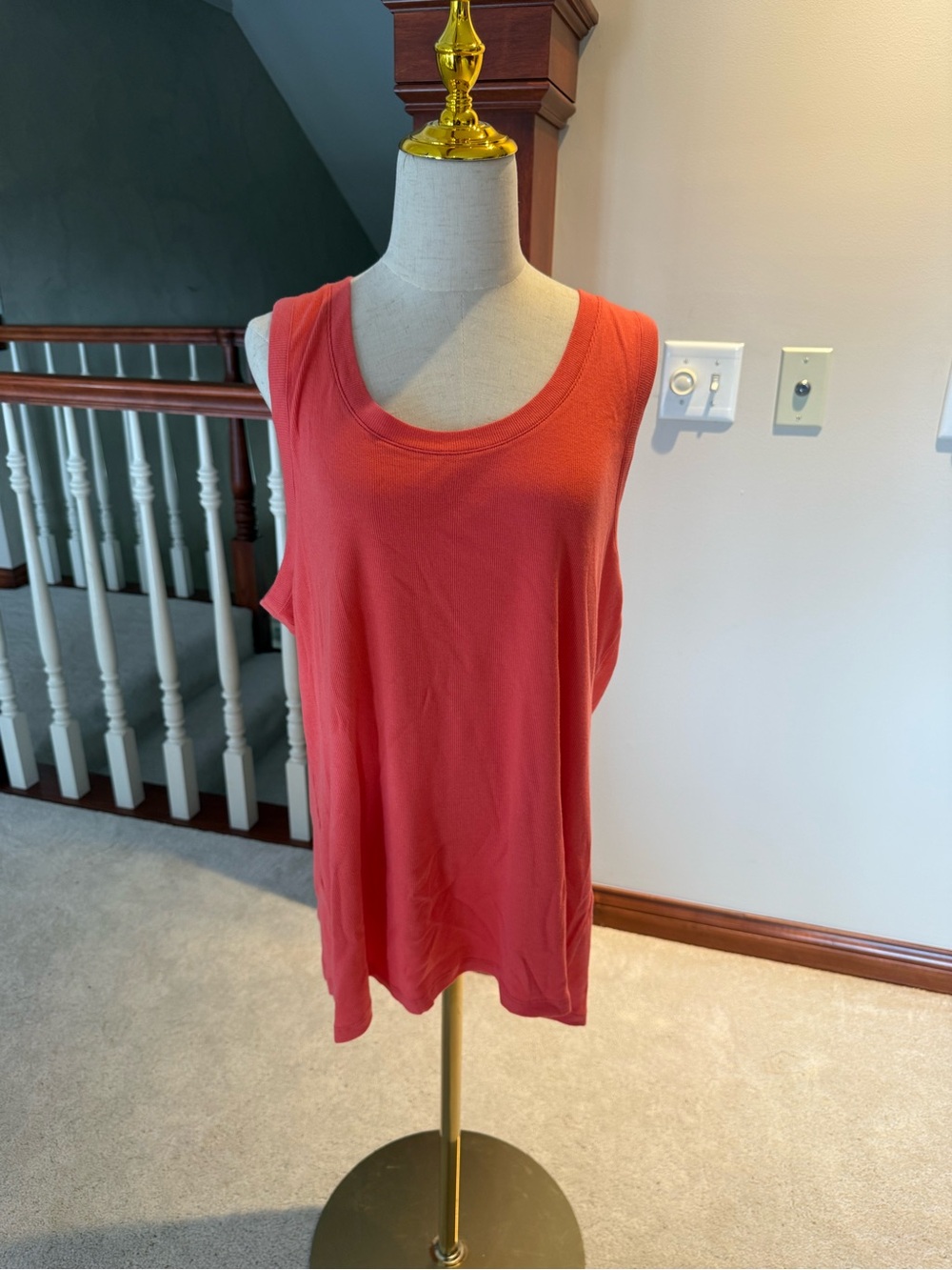 Women's Coral Scoop Neck Sleeveless Tank Top